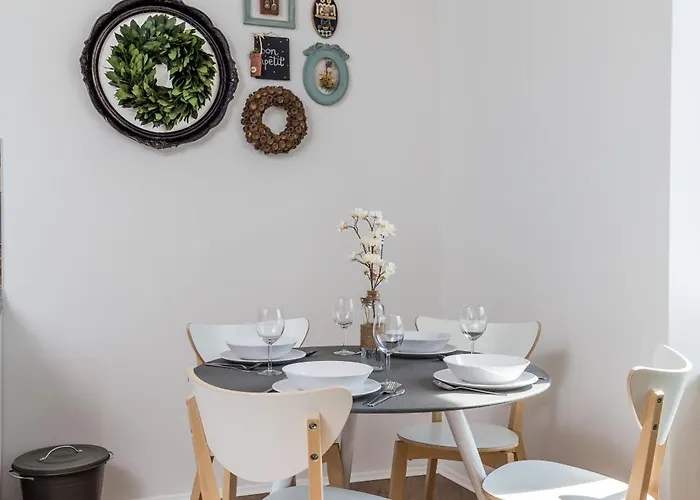 Elena Apartman *